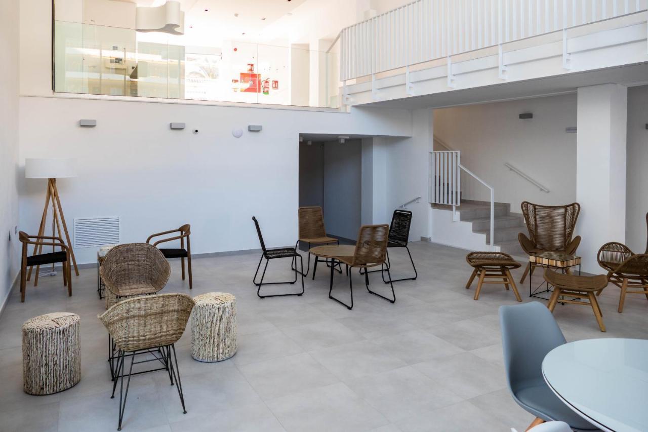 Carihuela Suites Torremolinos Exteriör bild